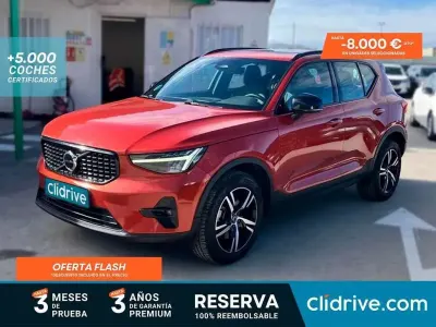Usado Volvo XC40 Plus 163 HP (119 kW) 2022 Vermelho SUV