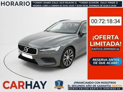 Begagnad Volvo V60 Momentum 197 HK (144 kW) 2022 Grå Kombi