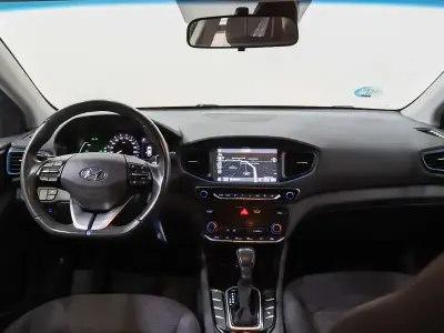 Usado Hyundai Ioniq 141 CV (103 kW) 2017 Blanco Utilitario