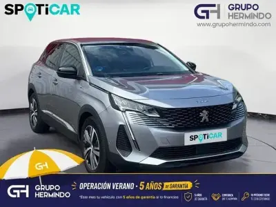 Usado Peugeot 3008 Allure 225 CV (165 kW) 2023 Gris / plata SUV