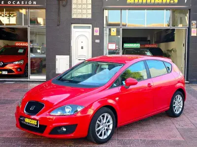 Usado Seat Leon Sport 125 CV (91 kW) 2009 Rojo Utilitario