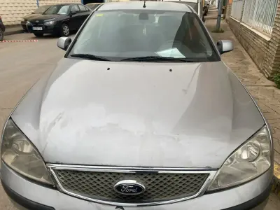 Gebraucht Ford Mondeo Ghia 130 PS (95 kW) 2006 Grau Limousine