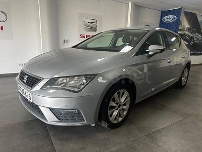 Usado Seat Leon Style 110 CV (80 kW) 2018 Gris / plata Berlina