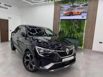 Usado Renault Arkana RS Line 144 CV (105 kW) 2023 Negro SUV