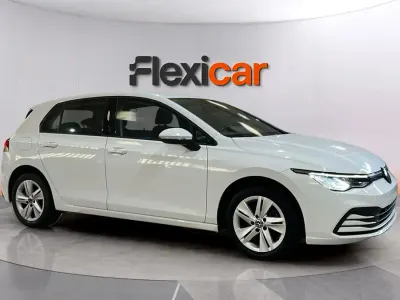 Usado VW Golf VIII Life 116 CV (85 kW) 2022 Blanco Berlina