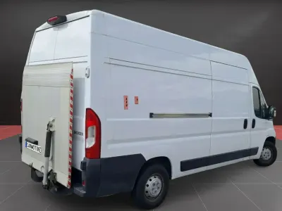 Usado Peugeot Boxer 140 CV (102 kW) 2021 Blanco Van