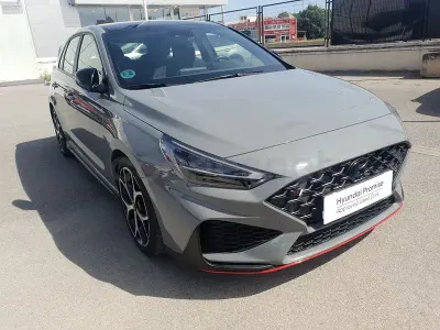 Usado Hyundai i30 250 CV (183 kW) 2024 Gris / plata Berlina