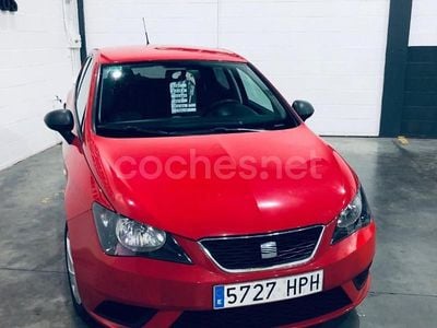 Rojo Usado 2013 Seat Ibiza Reference Berlina | 7950 € (Un poco caro)
