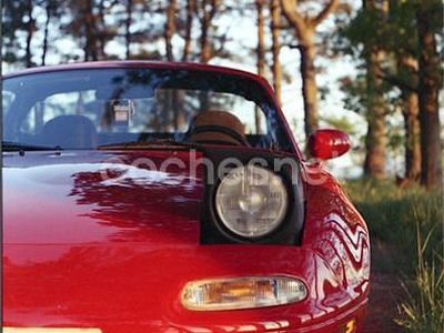 Usado Mazda MX5 115 CV (84 kW) 1992 Rojo Descapotable