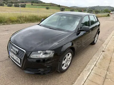 Begagnad Audi A3 Ambiente 105 HK (77 kW) 2010 Svart Halvkombi