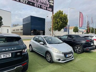 Gris Usado 2012 Peugeot 208 Active Utilitario | 4999 € (Precio justo)