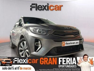 Usado Kia Stonic 100 CV (73 kW) 2025 Gris SUV