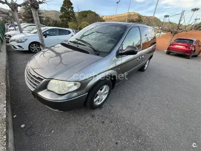 Usado Chrysler Voyager 150 CV (110 kW) 2007 Beige Monovolumen