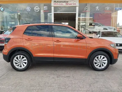 Usado VW T-Cross Advance 110 CV (80 kW) 2022 Naranja SUV