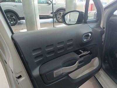 Beige Usado 2019 Citroën C3 PureTech Utilitario | 10.900 € (Un poco caro)