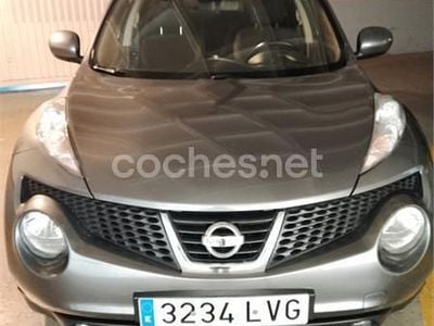 Usado Nissan Juke Premium Edition 190 CV (139 kW) 2011 Gris / plata SUV