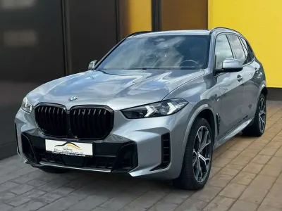Usado BMW X5 M Sport 352 CV (258 kW) 2023 Gris SUV