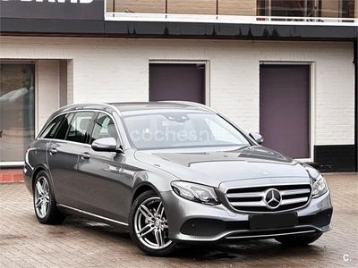 Gris / plata Usado 2018 Mercedes E220 Familiar | 29.900 € (Un poco caro)