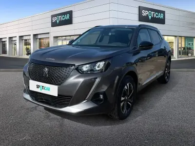 Usado Peugeot 2008 Allure 131 CV (96 kW) 2022 Gris SUV