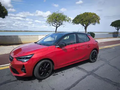 Usado Opel Corsa 100 CV (73 kW) 2023 Rojo Utilitario