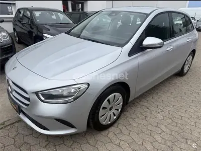 Usado Mercedes B200 150 CV (110 kW) 2021 Gris / plata Utilitario