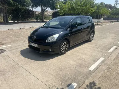 Usado Toyota Verso Active 126 CV (92 kW) 2011 Negro Monovolumen