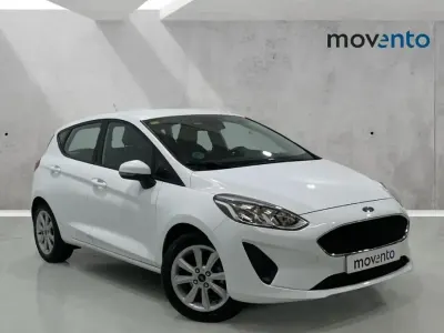 Usado Ford Fiesta Trend 85 CV (62 kW) 2018 Blanco Utilitario