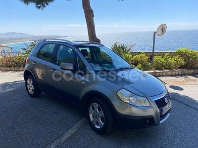 Gris / plata Usado 2007 Suzuki SX4 GLX SUV | 3500 €