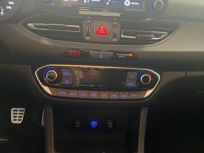 Usado Hyundai i30 N Line 120 CV (88 kW) 2024 Blanco