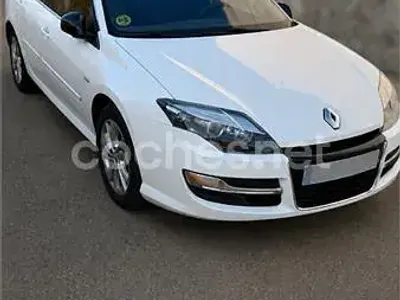 Begagnad Renault Laguna III Dynamique 130 HK (95 kW) 2015 Vit Sedan