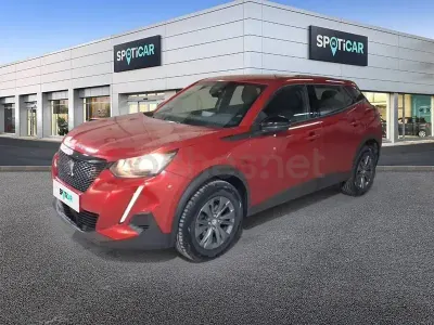 Usado Peugeot 2008 Active 130 CV (95 kW) 2023 Rojo SUV
