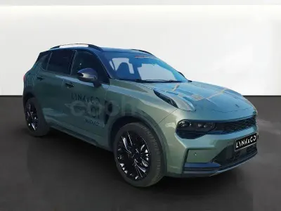 Usado Lynk & Co 01 276 CV (202 kW) 2025 Verde SUV