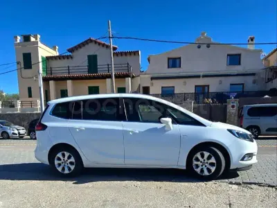 Usado Opel Zafira Family 134 CV (98 kW) 2018 Blanco Monovolumen