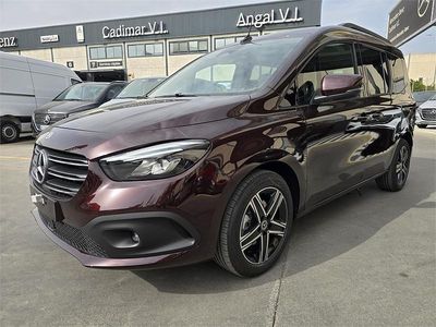 Nuevo Mercedes T180 116 CV (85 kW) 2025 Plata helvin Monovolumen