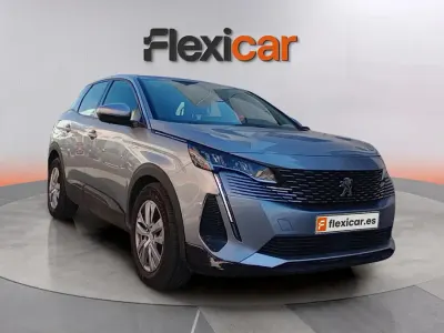 Usado Peugeot 3008 Active 131 CV (96 kW) 2021 Gris SUV
