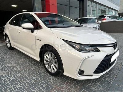 Usado Toyota Corolla Active 122 CV (89 kW) 2020 Blanco Berlina