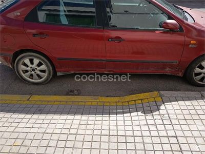 Usado Fiat Brava 103 CV (75 kW) 2000 Rojo Utilitario