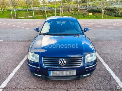 Usado VW Passat Highline 130 CV (95 kW) 2003 Azul Berlina