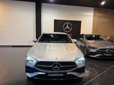 Gris / plata Usado 2024 Mercedes CLA250e Berlina | 37.900 € (Buen precio)