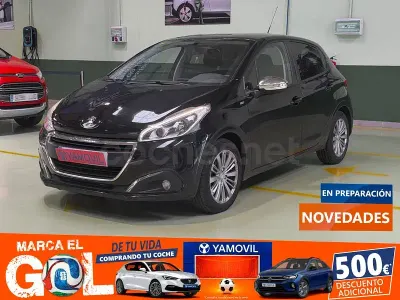 Usado Peugeot 208 Style 110 CV (80 kW) 2016 Negro Utilitario