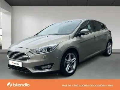 Usado Ford Focus Titanium 120 CV (88 kW) 2016 Gris
