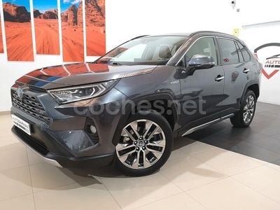 Usado Toyota RAV4 Hybrid Luxury 218 CV (160 kW) 2021 Gris / plata SUV