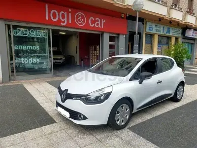 Usado Renault Clio IV Authentique 75 CV (55 kW) 2015 Blanco Berlina