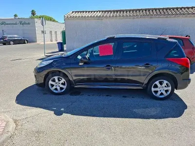 Usado Peugeot 207 Outdoor Outdoor 92 CV (67 kW) 2012 Negro Familiar