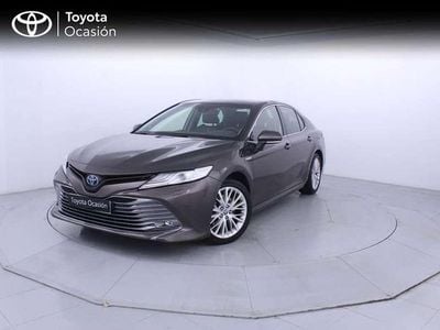 Käytetty Toyota Camry Luxury 218 HP (160 kW) 2021 Musta Sedan