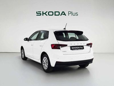 Blanco Usado 2023 Skoda Fabia Ambition Utilitario | 15.900 € (Un poco caro)
