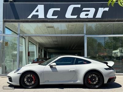 Porsche 911 Carrera 4 GTS