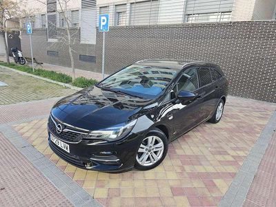 Usado Opel Astra Ultimate 145 CV (106 kW) 2021 Negro Familiar