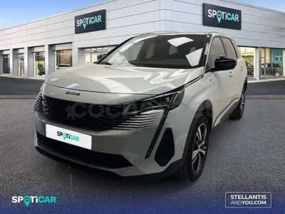 Usado Peugeot 5008 GT 130 CV (95 kW) 2021 Gris / plata SUV