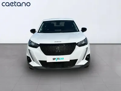 Usado Peugeot 2008 Active 110 CV (80 kW) 2022 Blanco SUV